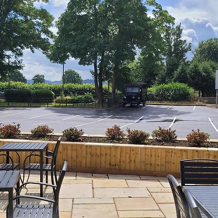 The Oakwood Hotel By Roomsbooked Gloucester Esterno foto