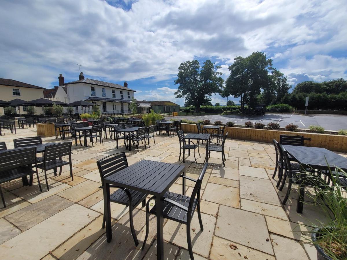 The Oakwood Hotel By Roomsbooked Gloucester Esterno foto