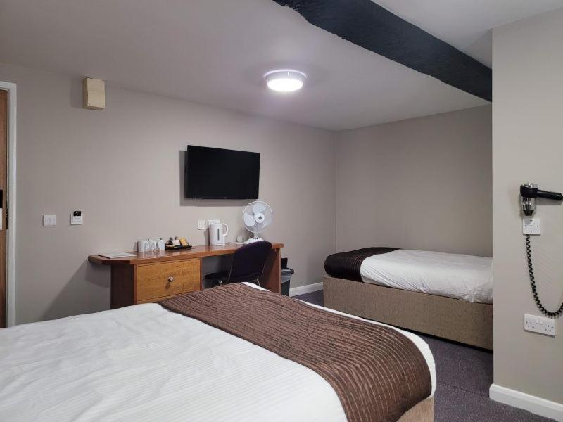 The Oakwood Hotel By Roomsbooked Gloucester Esterno foto